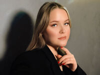 hot cam girl fingering SallySavage