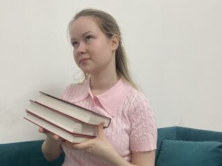 naked camgirl photo SandieSpataro