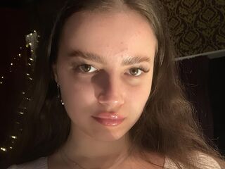 camgirl showing tits ShirleyMartin