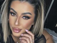 naked camgirl SinnaRay