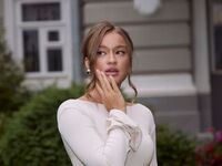 cam hooker SkylarVox