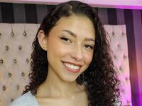 beautiful webcamgirl SophiaLuthor