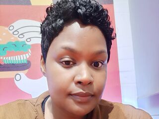 sexy webcamgirl SylerRay