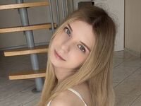 naughty cam girl masturbating with dildo ThoraBeskom