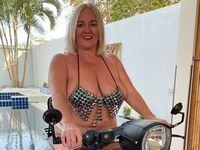 adult webcam chat room TrishLabone