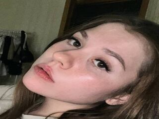 free nude webcam UshaNakama