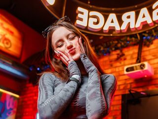 naked camgirl XeniaUsher