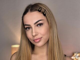 hot girl cam picture ZaraPlaya